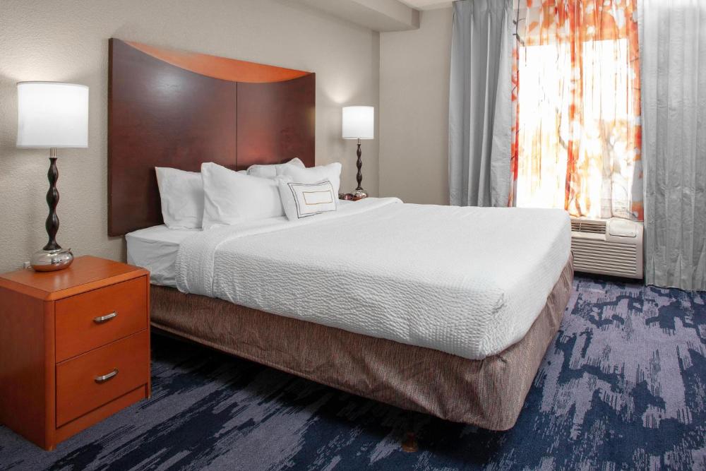 King Guest Room interior