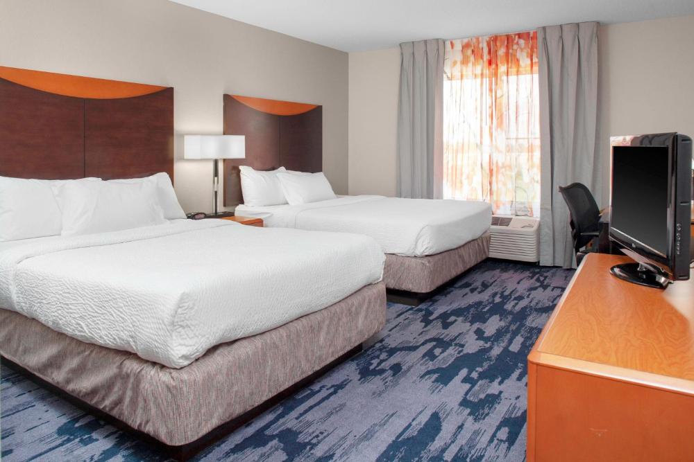 Queen Room with Two Queen Beds interior